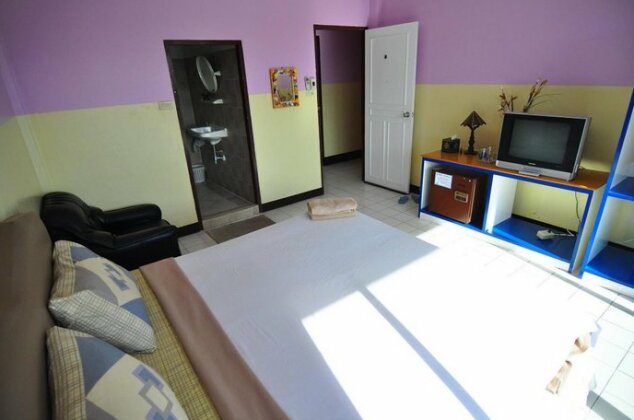 Bluewhale Guesthouse - Photo2