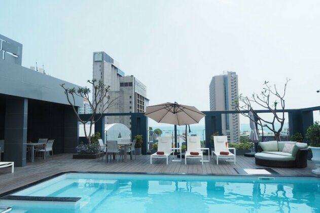 Empress Pattaya Hotel - Photo2
