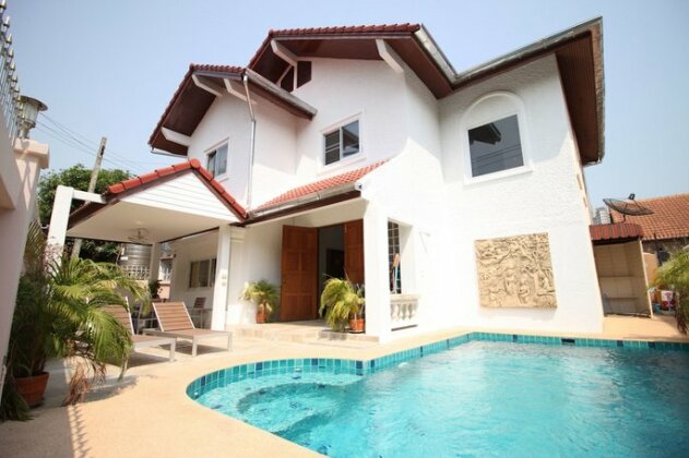 Naklua Pool Villa by Pattaya Sunny Rentals - Photo2