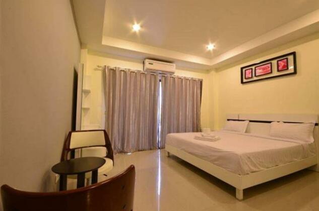 Royal Q&D Suites Hotel - Photo4