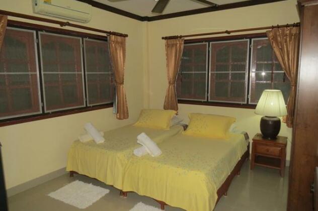AEY Bed & Breakfast - Photo4