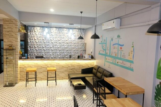 Chillax Khaosok Hostel