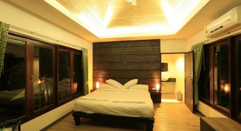 Rock and Tree House Resort