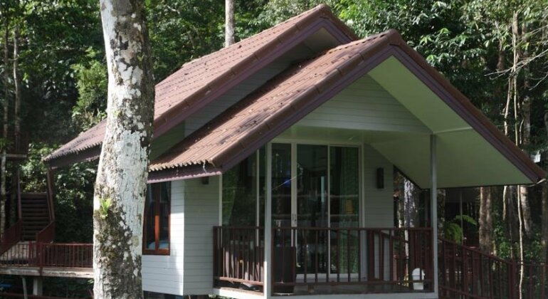 Rock and Tree House Resort - Photo2