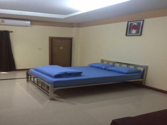 V R Mansion Hotel - Photo4