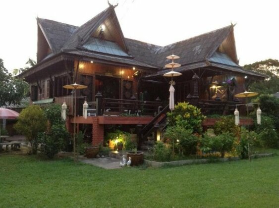 Oui Kaew Home Stay