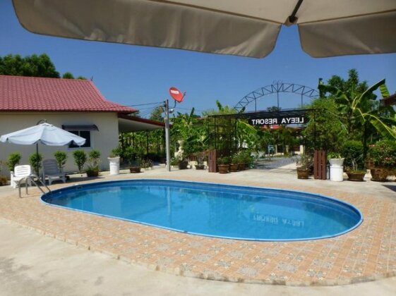 Private 2 bedroom villa with Swimming pool Tropical gardens Fast Wifi smart Tv - Photo2