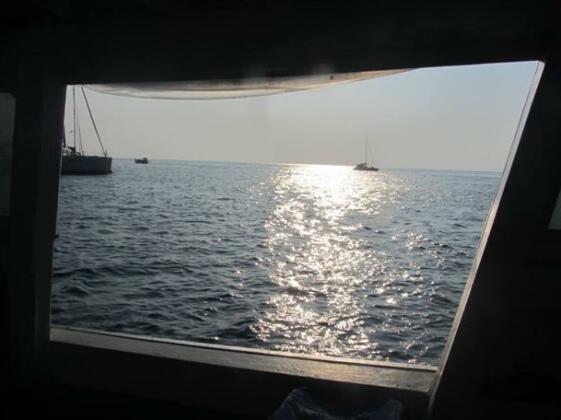 Maya Bay Sleepaboard Resort - Photo3