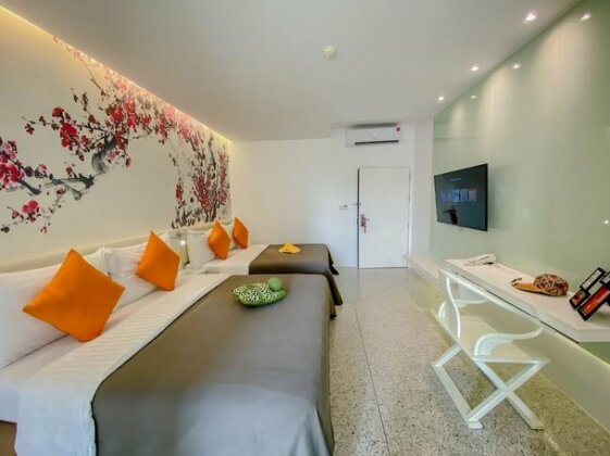 Sino House Phuket Hotel and Apartment - Photo2
