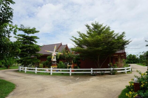 Ruean Phet Sawoei Resort