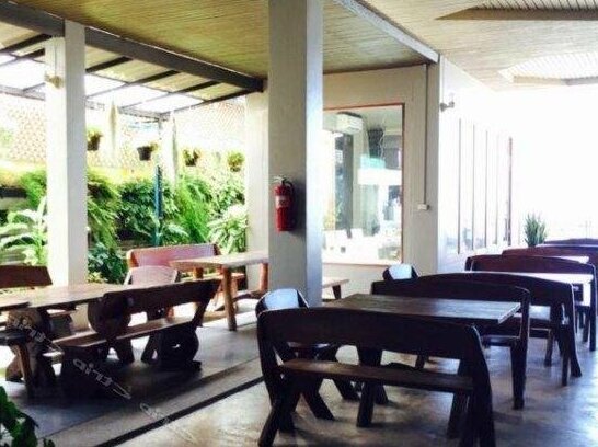 Prachuap Beach Hotel - Photo3