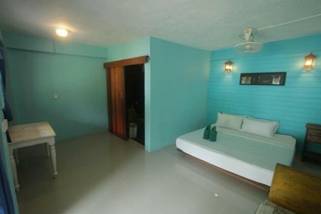 Chomjan Beach Resort - Photo2