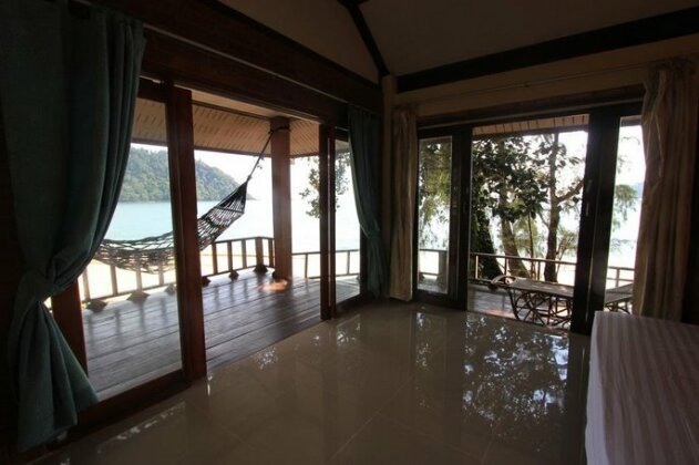 Chomjan Beach Resort - Photo4