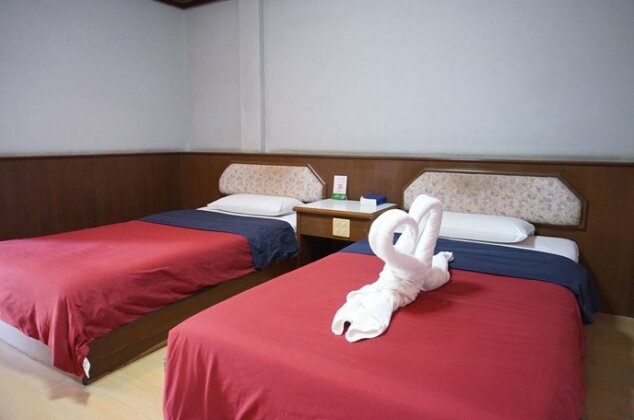 Eiffel Inn - Photo3
