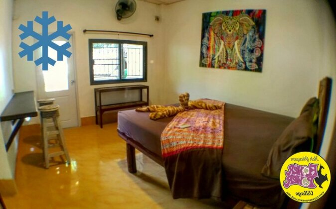 Flower Power Farm Village - Photo3