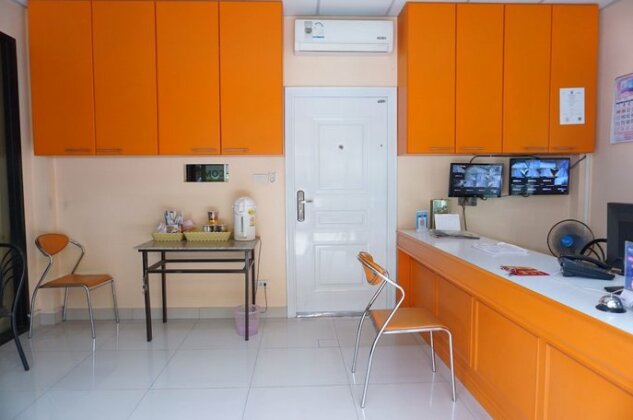Jirasin Hotel & Apartment - Photo4