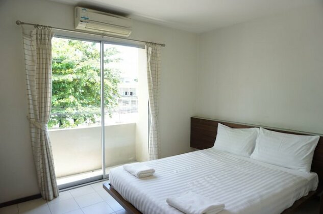 Le Ranong Bistro Hotel - Photo4