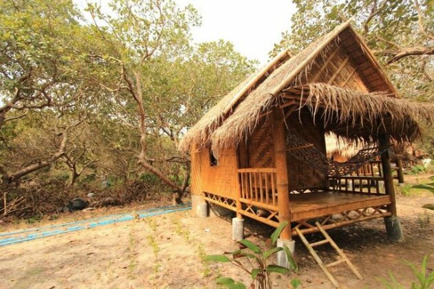 Phayam Garden Bungalow - Photo4