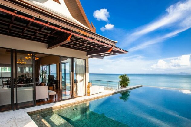 D-Lux 5 bed villa with incredible view over Sirey