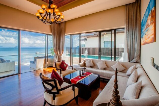 D-Lux 5 bed villa with incredible view over Sirey - Photo3