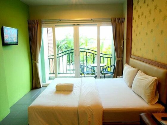 Phuket Ecozy Hotel - Photo3