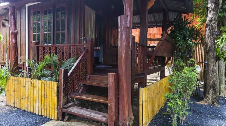 Again at Naiharn Beach - Photo5