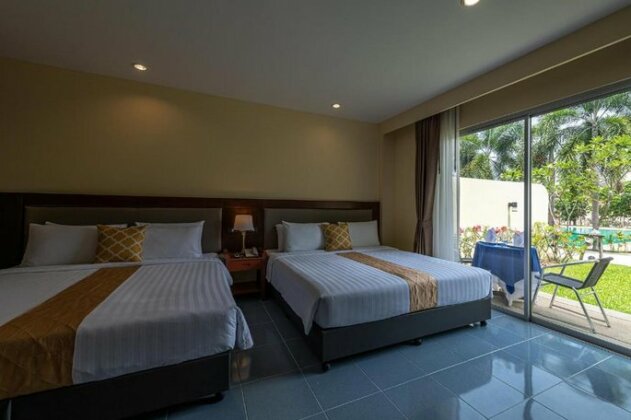 Blue Beach Grand Resort And Spa - Photo2