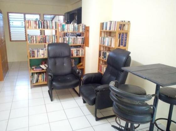 Chalong Hip Host - Photo5