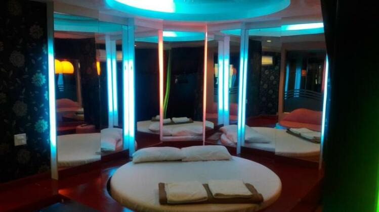 Chalong Inn - Photo3