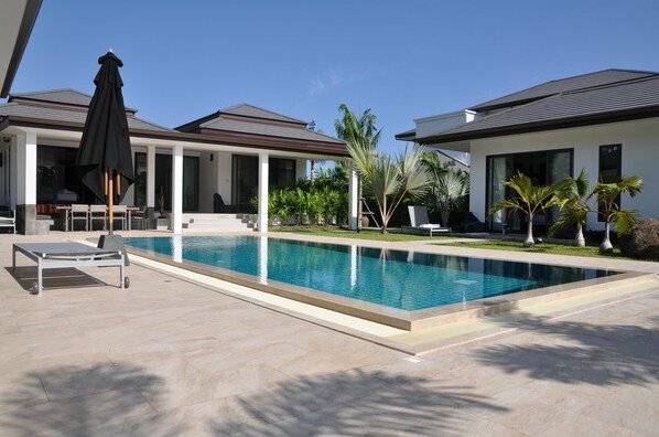 Lagoon Villa Rawai - Photo3