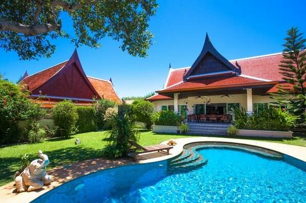 Large 3 Bedroom Tropical Garden - Photo2