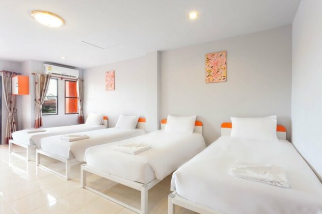 Luna Guesthouse and Travel - Photo4
