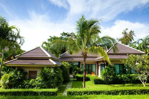 Naiharn Villa Garden - Photo5