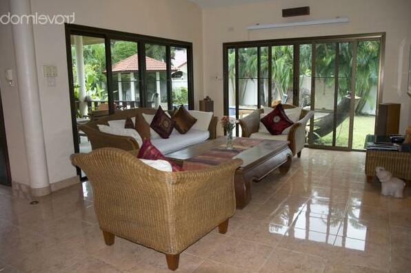 Silk - Luxury Family Pool Villa Naiharn - Photo5