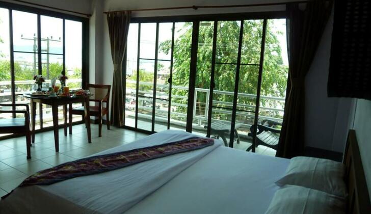 Super Green Hotel - Photo4