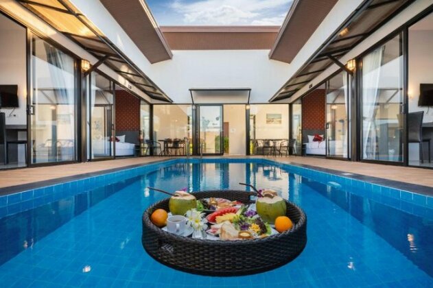 Thames Tara Pool Villa Rawai - Photo2