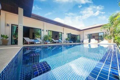 Villa Gaew Jiranai 4 Bed Holiday Pool Home in Nai Harn South Phuket