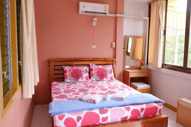 Lucky Guesthouse - Photo4