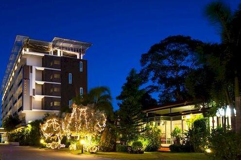 Phavina Hotel Rayong - Photo2