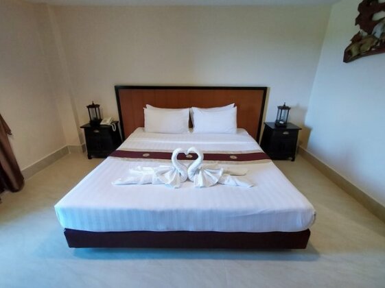Rayong Lanna Hotel - Photo2