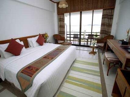 Rayong Resort Hotel - Photo2