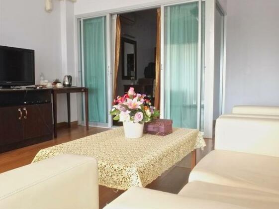 Thanintorn Greenpark Hotel - Photo4