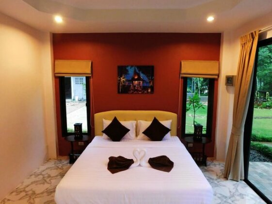 Phuket Sirinapha Resort - Photo3