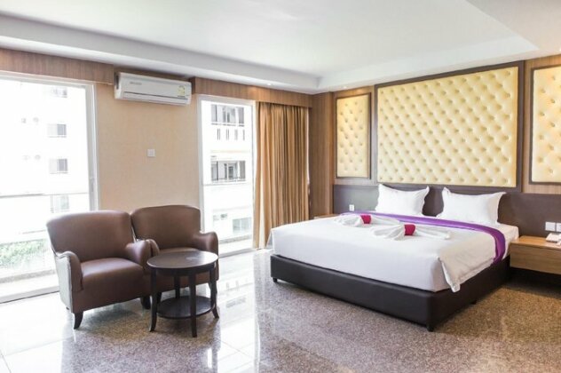 M Village Service Hotel - Photo2