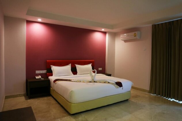 M Village Service Hotel - Photo5
