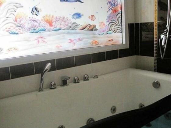 Orange Grand Hotel - Photo3