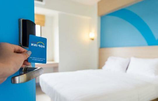 Hop Inn Sakon Nakhon - Photo4