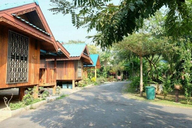 Ruenpinwilai Resort - Photo3