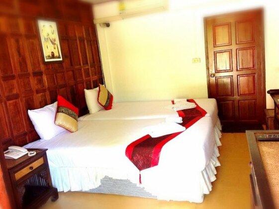 Jaroenrat Resort - Photo4