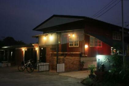 Sole & Luna Restaurant and Homestay